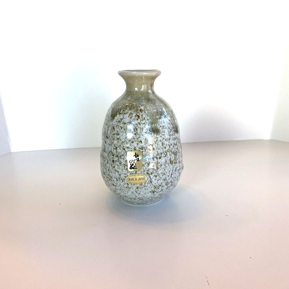 Mino ware Japan Pottery Tokkuri Sake Bottle Stone Beige